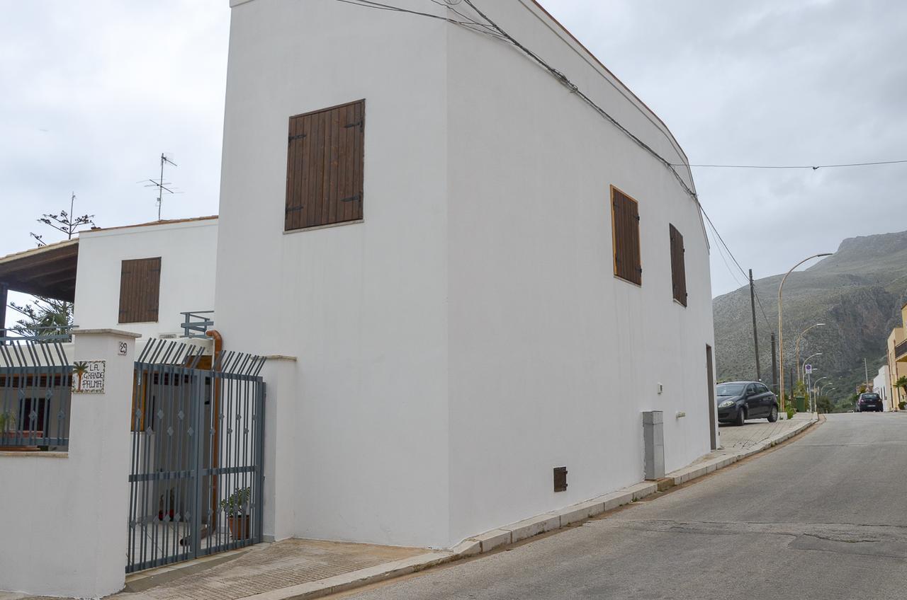 Ferienwohnung La Grande Palma Castelluzzo Exterior foto