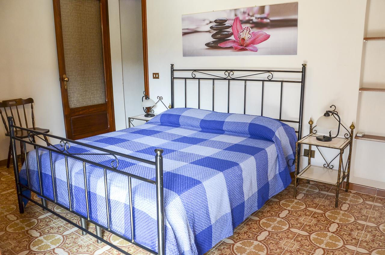 Ferienwohnung La Grande Palma Castelluzzo Exterior foto